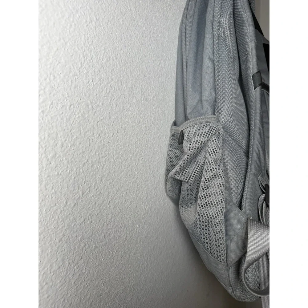 The North Face Connector Flex Vent Gray  Backpack‎ Hiking School Commute Travel